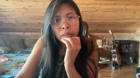 devinebabe14 online show from August 3, 8:21 am