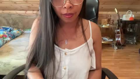 devinebabe14 online show from August 3, 1:18 pm