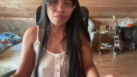 devinebabe14 online show from August 3, 3:41 pm