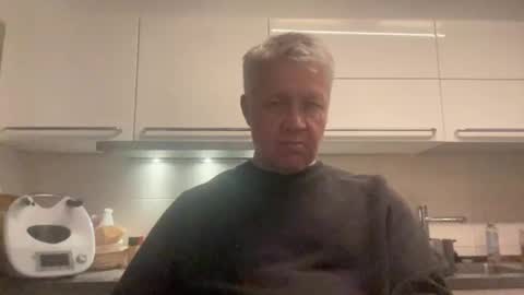 Devon online show from May 20, 12:11 am
