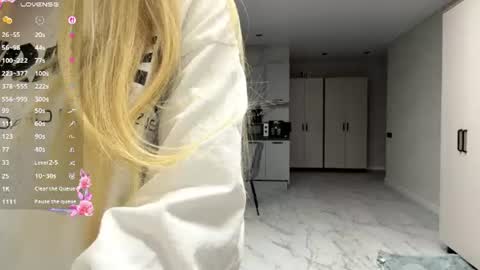 Kate online show from August 8, 9:26 pm