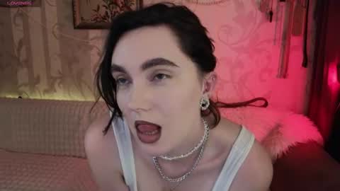 Diana Di Honey online show from August 6, 2:27 pm