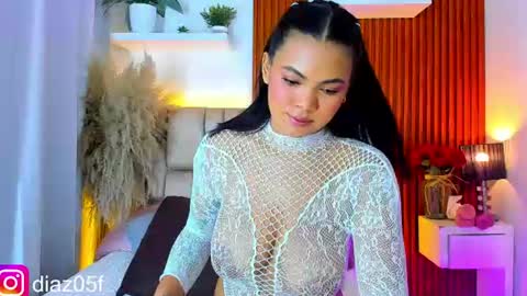 canela online show from August 13, 11:52 pm