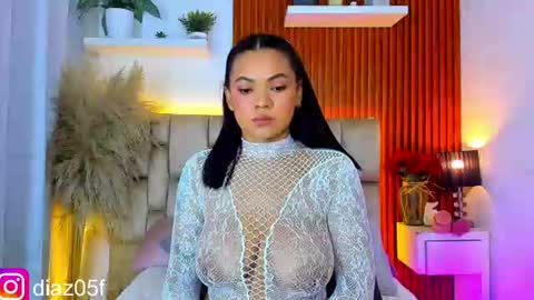 canela online show from August 14, 12:58 am