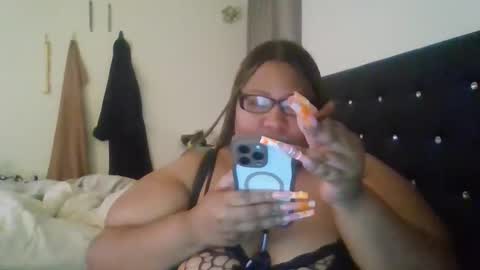 diamondbbwqueen online show from April 12, 5:15 pm