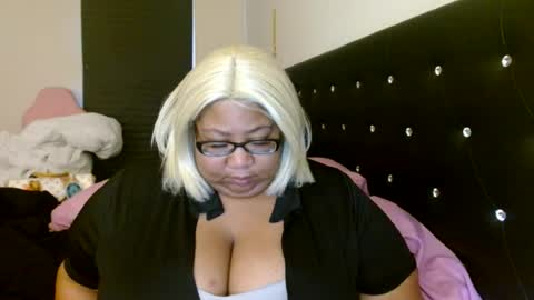 diamondbbwqueen online show from August 16, 10:25 pm