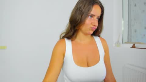 Kay online show from August 3, 8:21 am