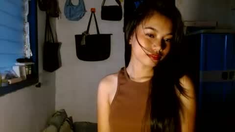 diamondmuse18 online show from September 4, 5:22 am