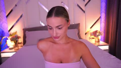 diana_nova online show from August 13, 8:39 am