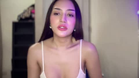 DianaAnders online show from April 30, 11:13 am