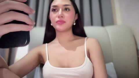 DianaAnders online show from April 30, 12:19 pm