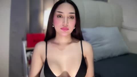 DianaAnders online show from May 4, 9:03 am