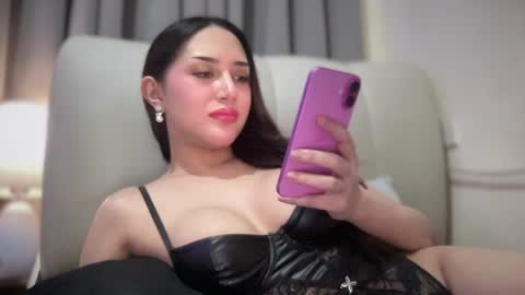 DianaAnders online show from May 7, 11:00 am