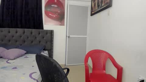 dick_master17 online show from March 7, 11:34 pm