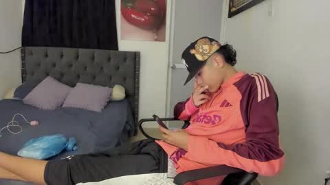 dick_master17 online show from March 9, 3:35 am