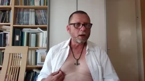 dierenfeld online show from July 25, 7:01 am