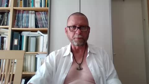 dierenfeld online show from July 29, 12:01 pm