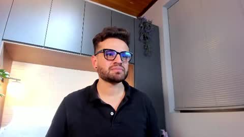 Difazzio Smith online show from August 10, 5:42 am