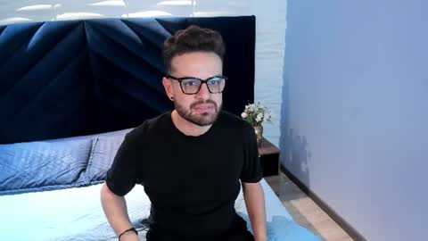 Difazzio Smith online show from August 12, 3:42 am