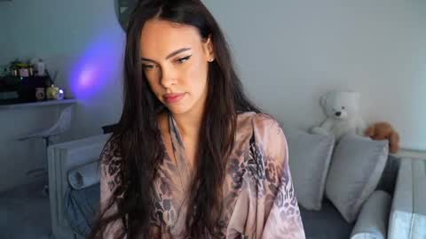 Dilara online show from May 20, 2:18 pm