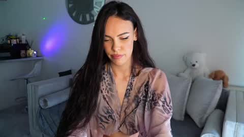 Dilara online show from May 20, 4:30 pm