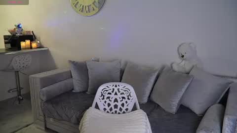 Dilara online show from June 10, 2:46 pm