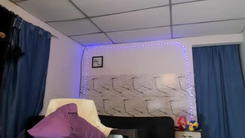 dilay__x online show from August 3, 2:51 am