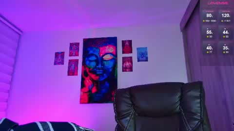 Julian Independent Model online show from July 24, 1:30 am