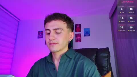 Julian Independent Model online show from August 1, 11:55 pm