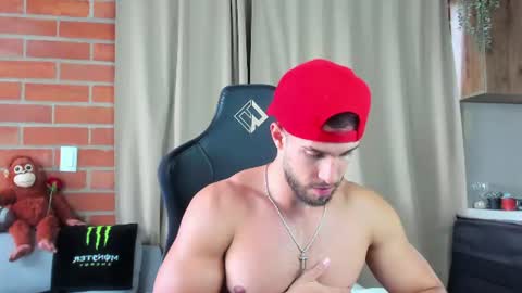 dimitricaruso online show from July 23, 7:27 pm