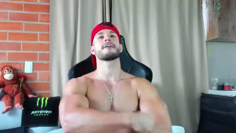 dimitricaruso online show from July 23, 8:33 pm