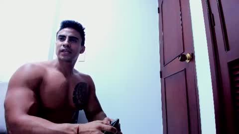 dimitriklein online show from August 14, 7:45 am