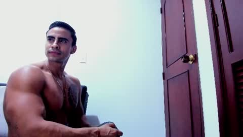 dimitriklein online show from August 15, 7:45 am