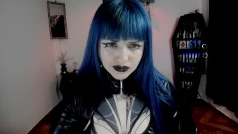 dimmuanddarkness online show from July 25, 9:46 am