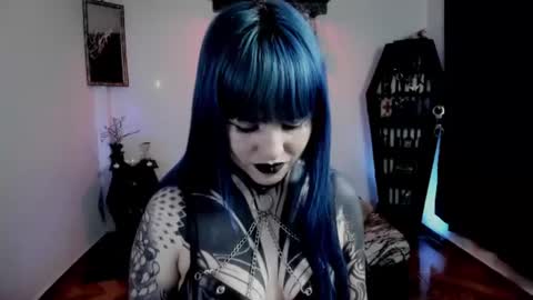dimmuanddarkness online show from August 14, 7:56 am
