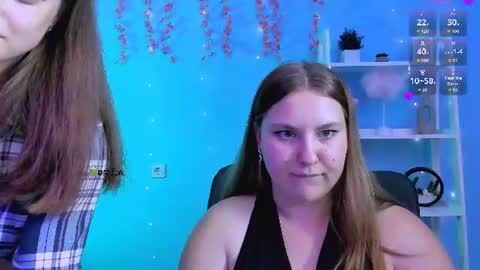 dina_bloom online show from July 9, 10:37 pm