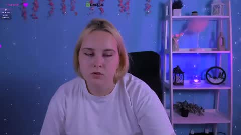 dina_bloom online show from August 5, 11:58 pm