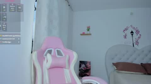   online show from June 20, 1:33 pm