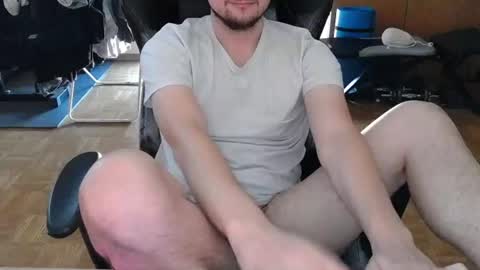 dirty_fun_boy online show from August 12, 9:33 am