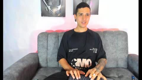 dirtyandsweet_ online show from August 3, 9:00 pm