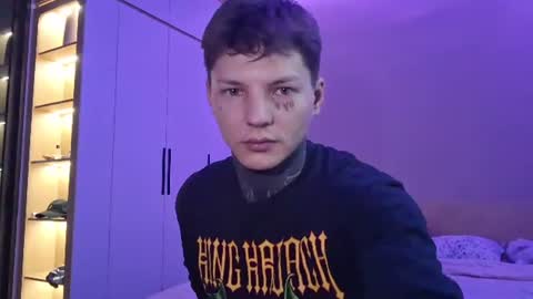 dirtymercedes online show from June 25, 2:47 am