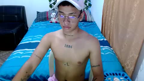 dirtyslimlatin online show from April 13, 10:51 pm
