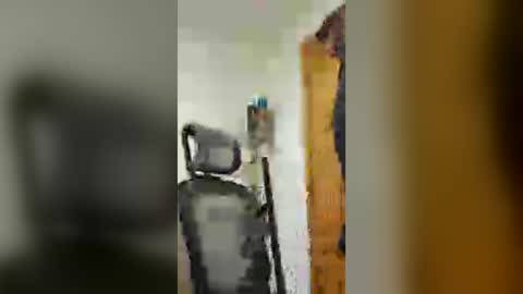 discreetmt online show from July 15, 2:01 am