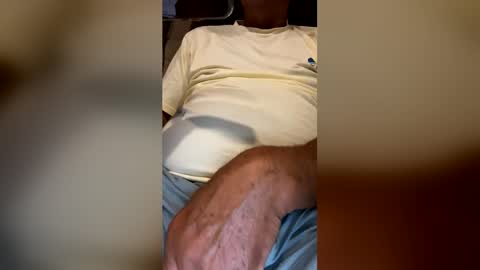 discretmature online show from June 19, 4:34 am