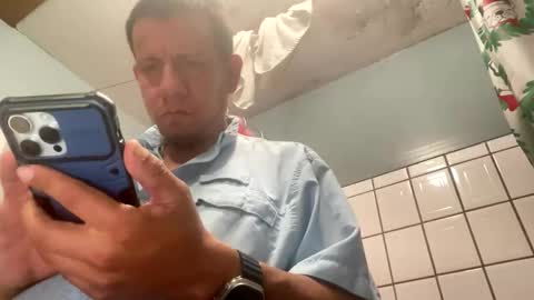sexyguy online show from April 8, 5:17 am