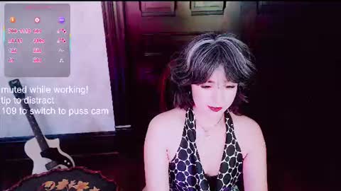 distractjoan online show from July 22, 10:23 pm