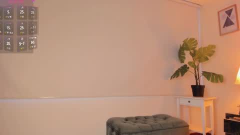 Lizz online show from August 10, 2:29 pm