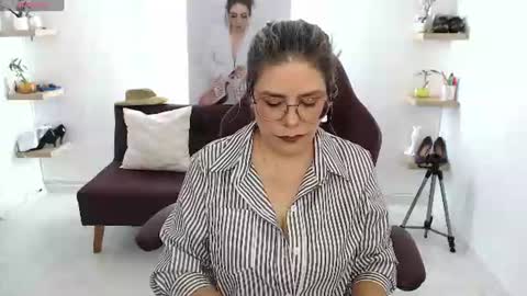 Diva online show from August 10, 7:59 pm