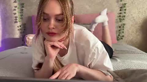Hannah online show from June 22, 4:18 pm
