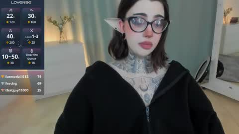dixipixi_ online show from August 6, 11:20 am